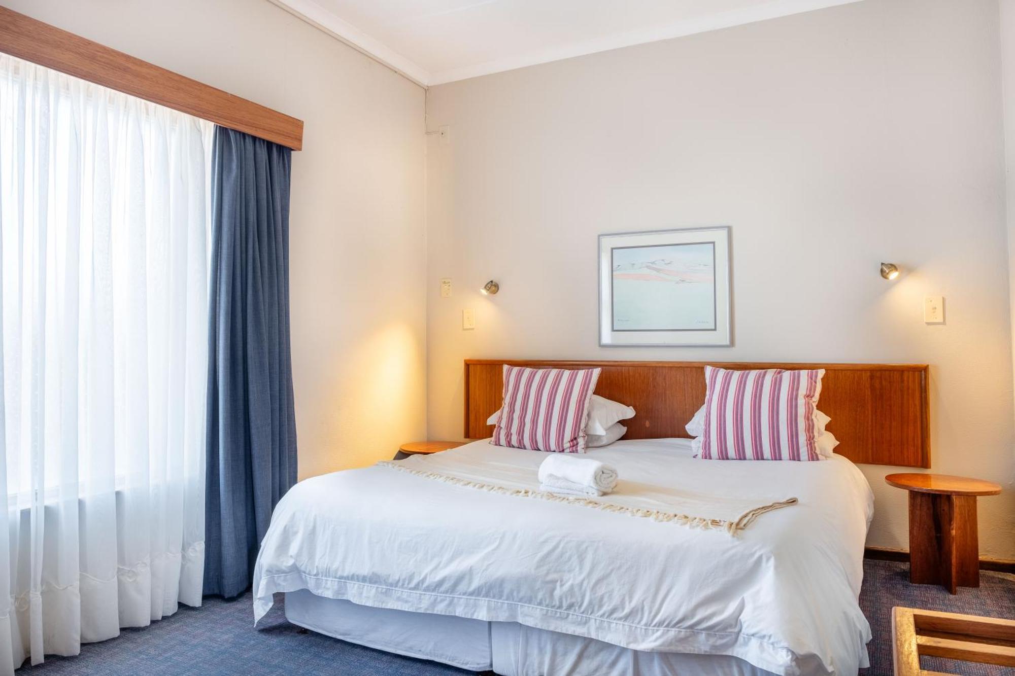 Karoo Country Inn Middelburg  Exteriör bild